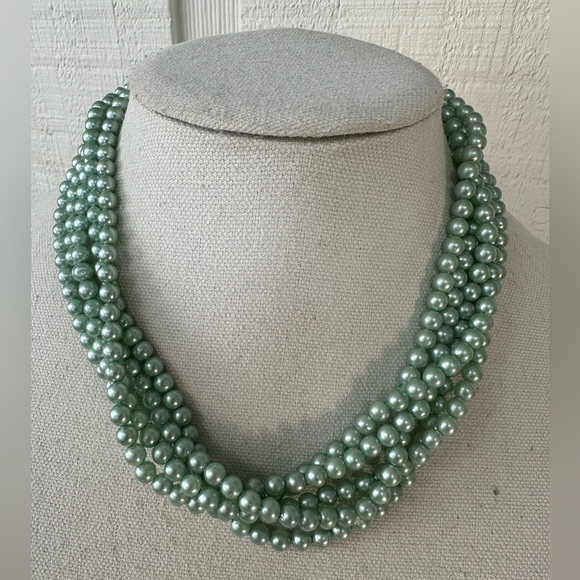 Vintage mint green multi strand necklace - Picture 1 of 5